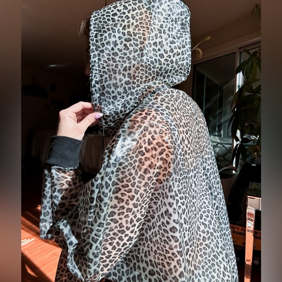Clear Black Leopard Print Raincoat (S) NWOT - Picture 6 of 7